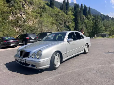 Mercedes-Benz E 320 2000 года за 6 000 000 тг. в Алматы – фото 7