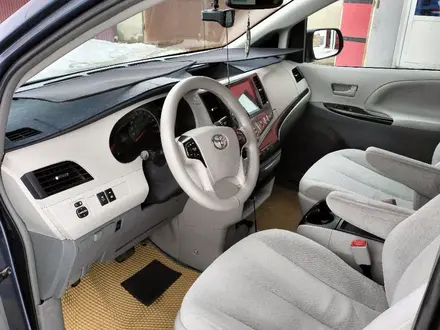 Toyota Sienna 2014 года за 7 000 000 тг. в Кульсары – фото 3