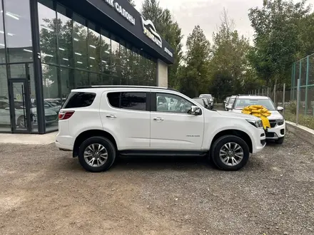 Chevrolet TrailBlazer 2022 года за 13 850 000 тг. в Шымкент – фото 3