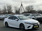 Toyota Camry 2020 года за 12 200 000 тг. в Уральск