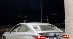 Lexus ES 300h 2026 года за 28 700 000 тг. в Шымкент