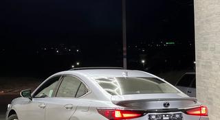 Lexus ES 300h 2026 года за 28 700 000 тг. в Шымкент