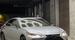Lexus ES 300h 2026 года за 28 700 000 тг. в Шымкент – фото 4