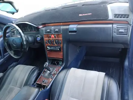 Mercedes-Benz E 280 1996 года за 2 400 000 тг. в Астана – фото 5