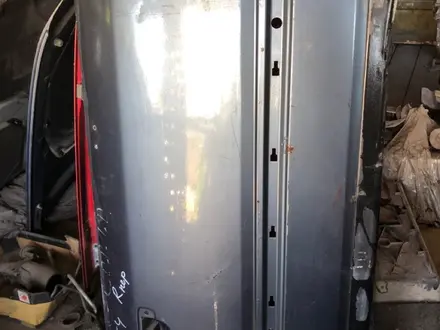 Передняя левая, правая шуба двери на Audi 100 за 7 000 тг. в Алматы