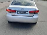Hyundai Sonata 2006 года за 3 000 000 тг. в Шымкент – фото 3