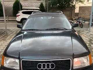 Audi 100, 1992
