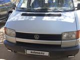 Volkswagen Caravelle 1992 года за 2 500 000 тг. в Астана