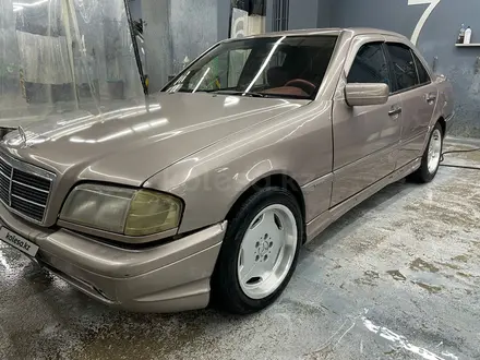 Mercedes-Benz C 220 1993 года за 1 490 000 тг. в Астана – фото 2