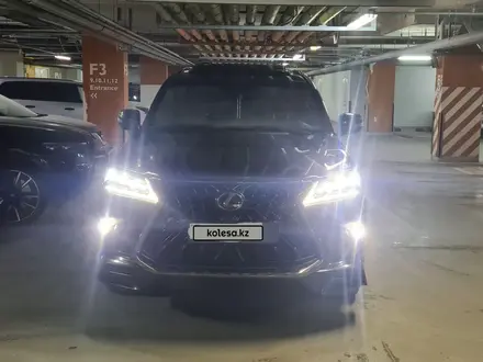 Lexus LX 570 2019 года за 52 000 000 тг. в Астана