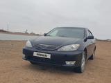 Toyota Camry 2002 года за 4 000 000 тг. в Атырау – фото 2