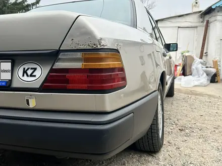 Mercedes-Benz E 200 1988 года за 2 800 000 тг. в Тараз – фото 13