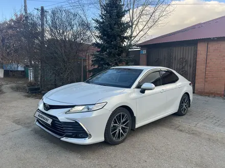 Toyota Camry 2021 года за 17 500 000 тг. в Актобе