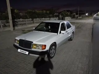 Mercedes-Benz 190
