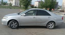 Toyota Camry 2004 года за 4 500 000 тг. в Уральск – фото 2