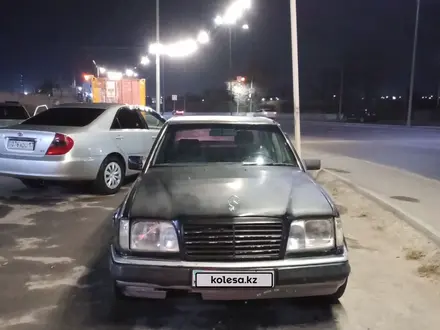 Mercedes-Benz E 300 1992 года за 1 900 000 тг. в Шымкент – фото 4