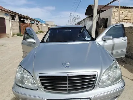 Mercedes-Benz S 320 2002 года за 3 500 000 тг. в Актау – фото 16