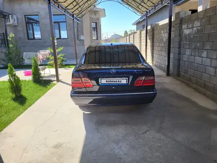 Mercedes-Benz E 280 2001 года за 5 350 000 тг. в Шымкент – фото 4