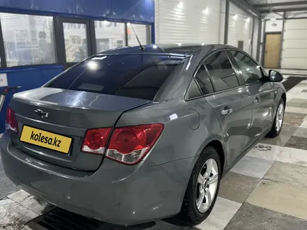 Chevrolet Cruze 2010 года за 3 500 000 тг. в Щучинск – фото 4