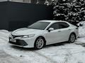 Toyota Camry 2018 года за 14 600 000 тг. в Алматы – фото 2