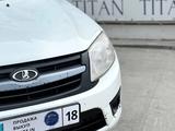 ВАЗ (Lada) Granta 2190 2016 годаfor2 910 000 тг. в Семей