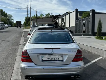 Mercedes-Benz E 55 AMG 2004 года за 9 000 000 тг. в Шымкент – фото 11