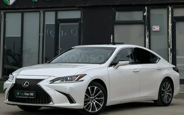 Lexus ES 250 2021 года за 21 000 000 тг. в Актау