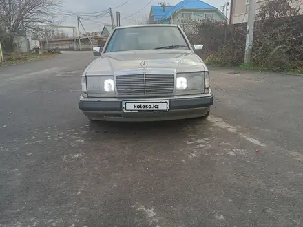 Mercedes-Benz E 260 1991 года за 1 200 000 тг. в Алматы – фото 3