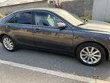 Toyota Camry 2011 годаүшін7 200 000 тг. в Шымкент – фото 2