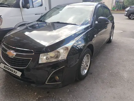 Chevrolet Cruze 2014 года за 3 200 000 тг. в Астана – фото 2