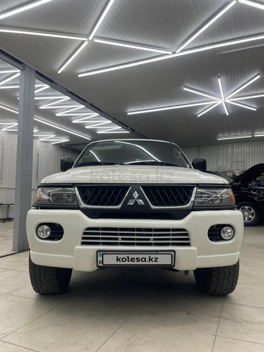 Mitsubishi Montero Sport 2000 г.