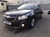 Chevrolet Cruze 2015 года за 3 900 000 тг. в Атырау – фото 3