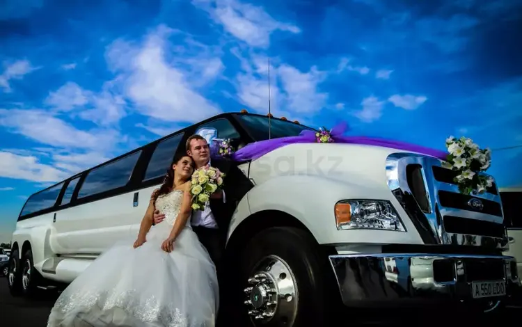 Лимузин на свадьбу, лимузин на выписку из роддома Алматы в Алматы