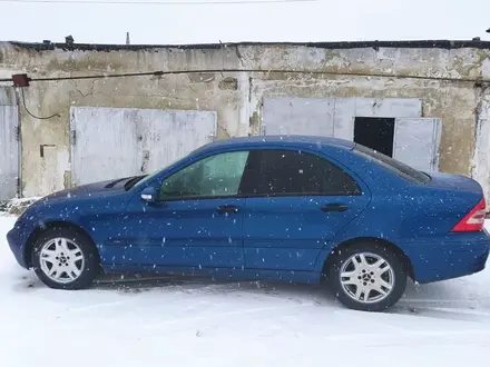 Mercedes-Benz C 200 2003 года за 3 200 000 тг. в Лисаковск – фото 2