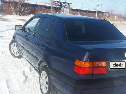 Volkswagen Vento 1993 года за 1 100 000 тг. в Караганда – фото 17