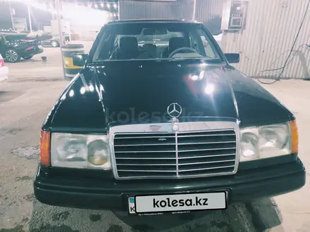 Mercedes-Benz E 230 1990 года за 1 000 000 тг. в Шымкент