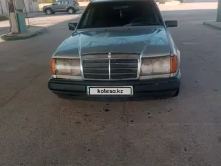 Mercedes-Benz E-Class, 1989