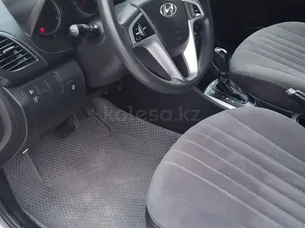 Hyundai Accent 2015 года за 4 700 000 тг. в Актау – фото 3