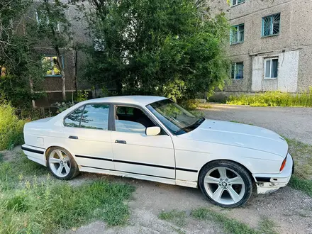 BMW 520 1991 года за 1 500 000 тг. в Караганда