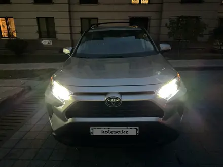 Toyota RAV4 2022 года за 12 500 000 тг. в Алматы – фото 2