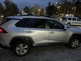 Toyota RAV4 2022 года за 12 500 000 тг. в Алматы – фото 4