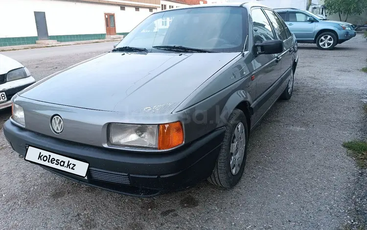 Volkswagen Passat 1993 годаүшін1 350 000 тг. в Тараз