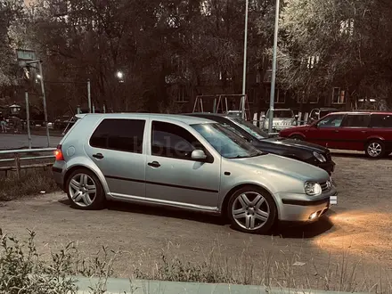 Volkswagen Golf 2002 года за 2 500 000 тг. в Караганда – фото 3