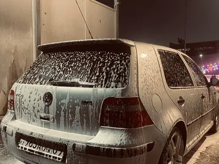 Volkswagen Golf 2002 года за 2 500 000 тг. в Караганда – фото 2