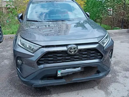 Toyota RAV4 2021 года за 15 000 000 тг. в Алматы – фото 3