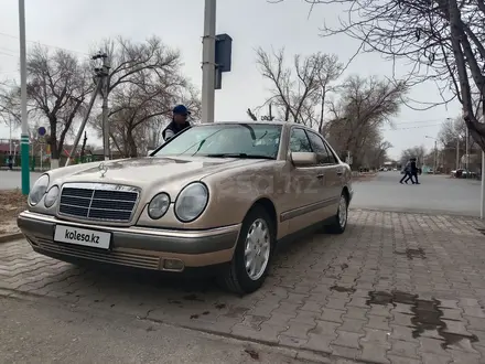 Mercedes-Benz E 280 1997 года за 3 850 000 тг. в Кызылорда – фото 12