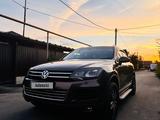 Volkswagen Touareg 2011 года за 10 000 000 тг. в Алматы – фото 4