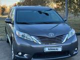 Toyota Sienna 2016 годаfor13 500 000 тг. в Атырау – фото 2