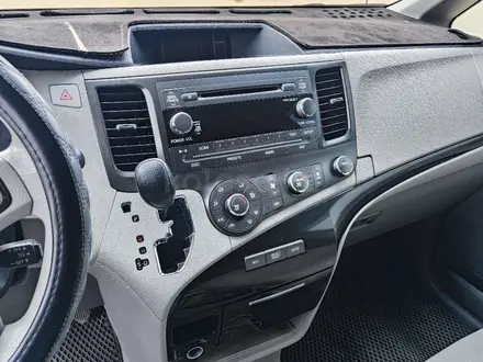 Toyota Sienna 2012 года за 10 500 000 тг. в Актау – фото 4