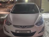 Hyundai Elantra 2015 года за 7 000 000 тг. в Актобе – фото 2